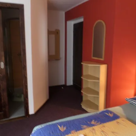 V Budech בית הארחה 3*