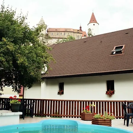 V Budech בית הארחה Křivoklát